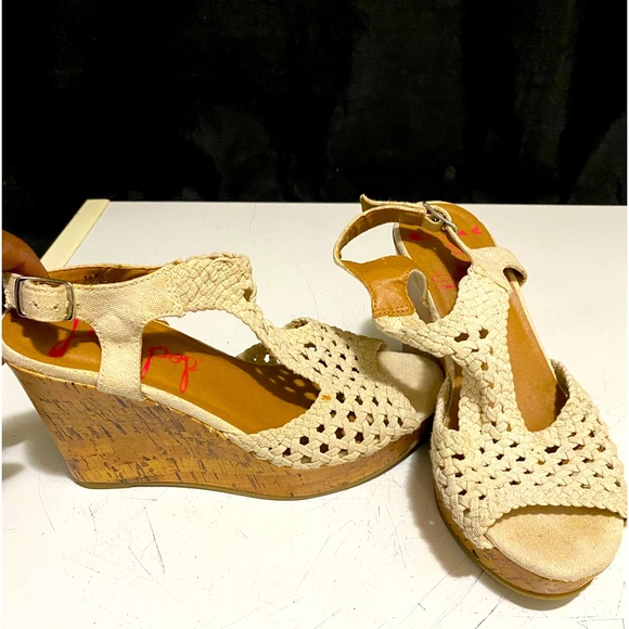 Jellypop Shoes Jellypop Cream Wedge Heels Size 75 Poshmark